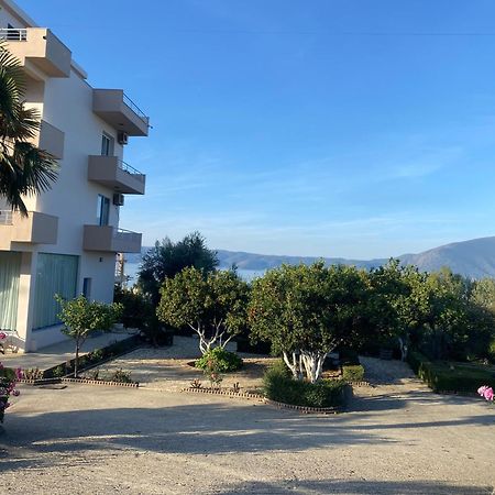 Hotel Dini Radhimë Εξωτερικό φωτογραφία