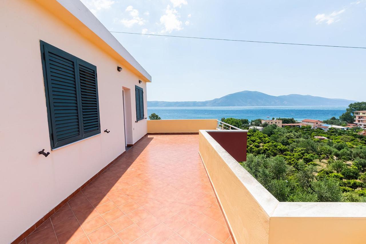 Hotel Dini Radhimë Εξωτερικό φωτογραφία