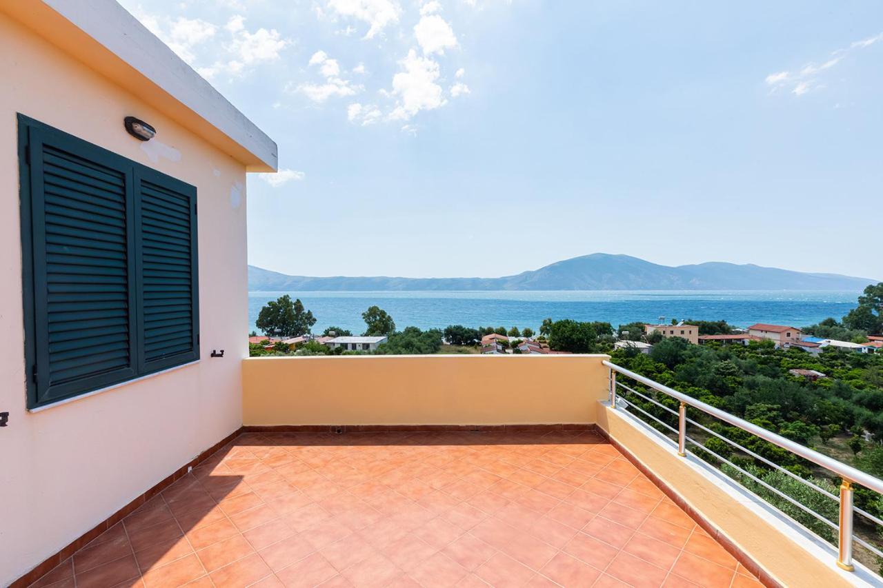 Hotel Dini Radhimë Εξωτερικό φωτογραφία