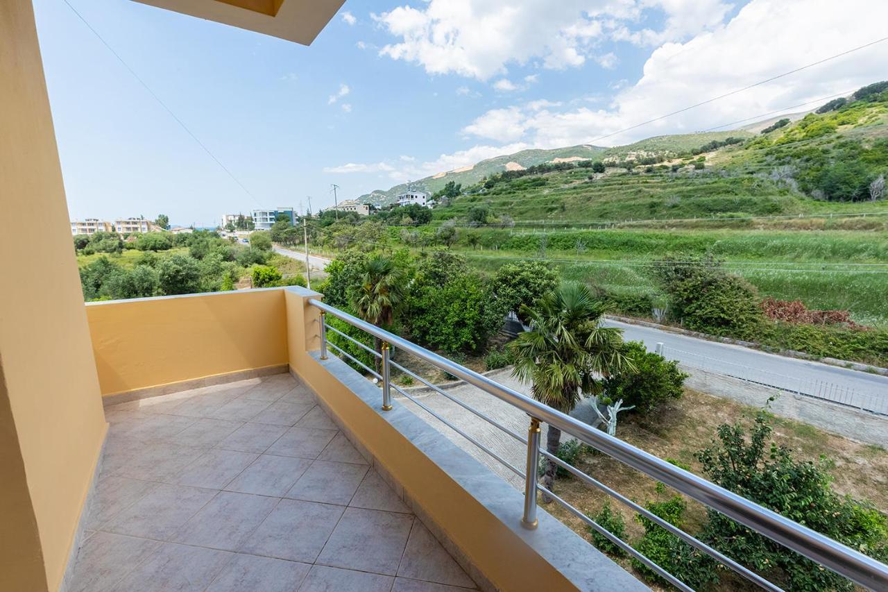 Hotel Dini Radhimë Εξωτερικό φωτογραφία