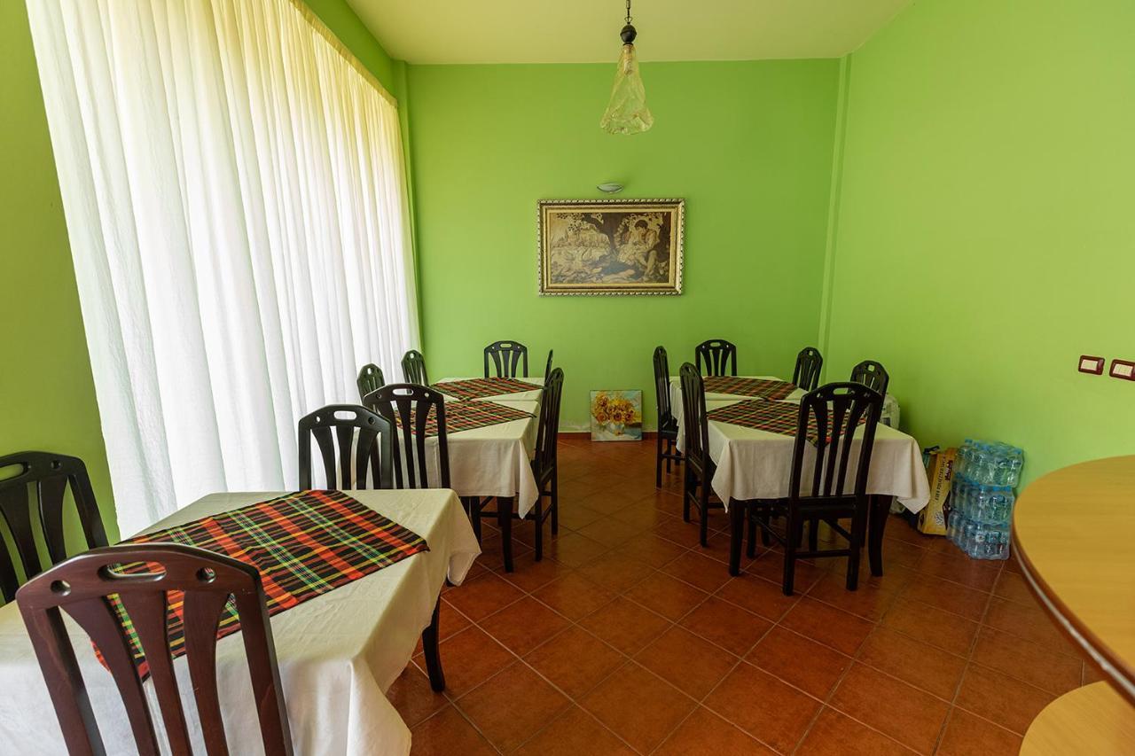 Hotel Dini Radhimë Εξωτερικό φωτογραφία