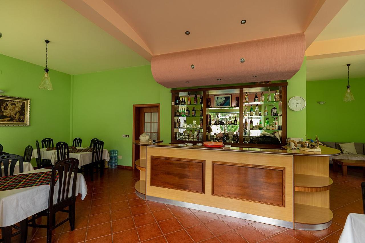 Hotel Dini Radhimë Εξωτερικό φωτογραφία