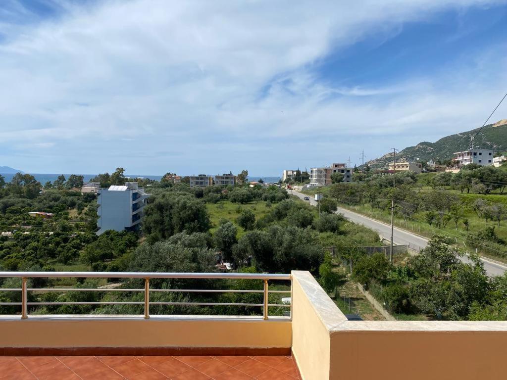 Hotel Dini Radhimë Εξωτερικό φωτογραφία