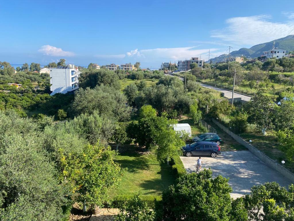 Hotel Dini Radhimë Εξωτερικό φωτογραφία
