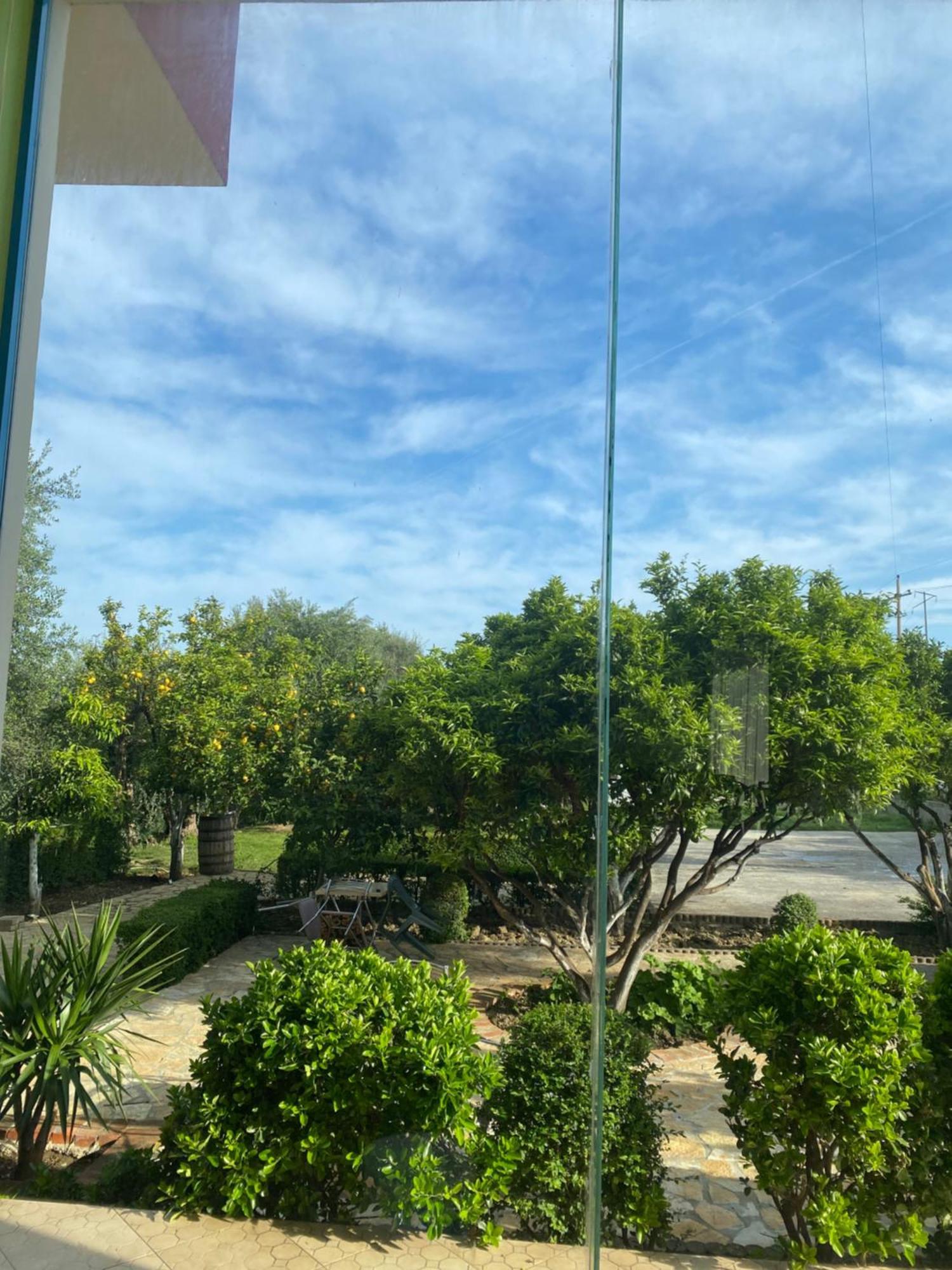 Hotel Dini Radhimë Εξωτερικό φωτογραφία