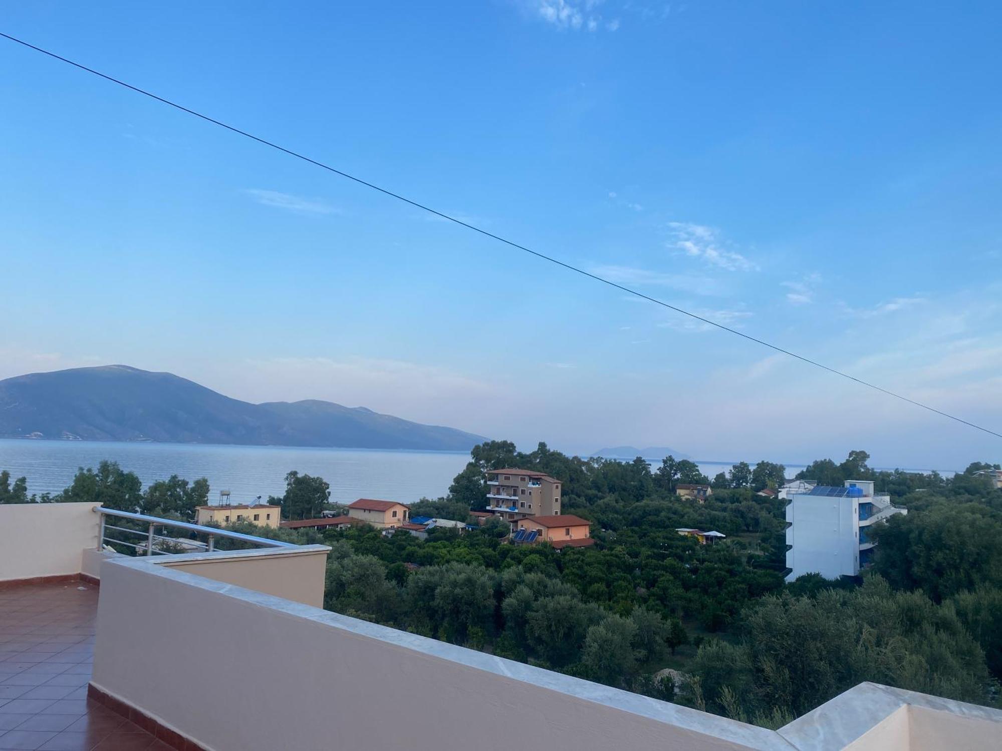 Hotel Dini Radhimë Εξωτερικό φωτογραφία